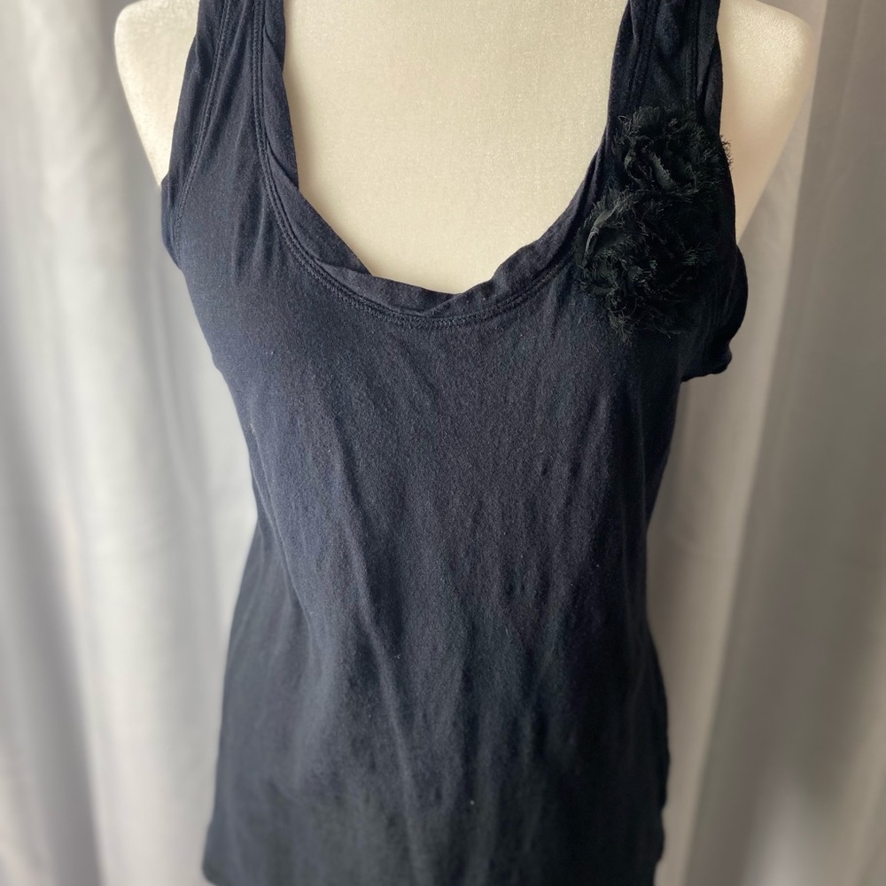 OLD NAVY floral detail tank.